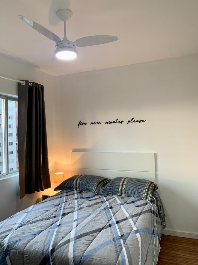 707- Encantador, Amplo E Decorado, Quarto, Sala, Cozinha, Mobiliario Moderno, Cozinha Completa Com Utensilios , Excelente Vista Da E Localizacao Privelegiada No Bairro Bigorrilho *