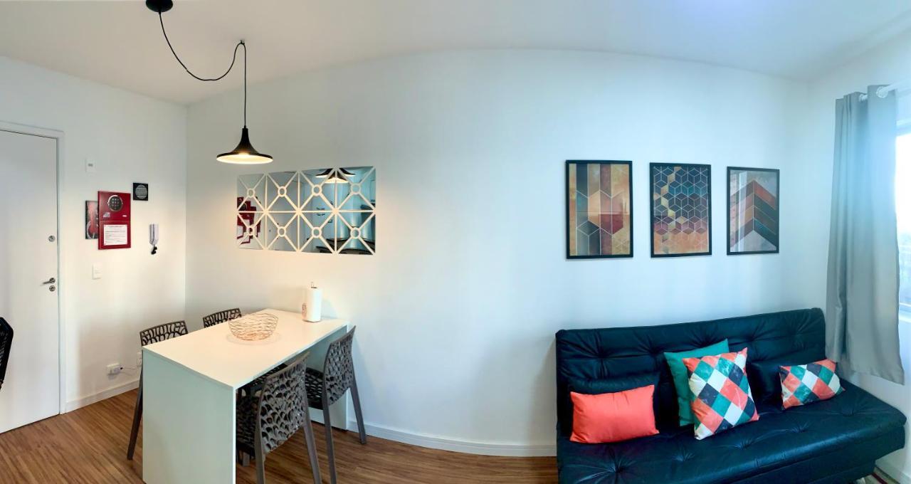 707- Encantador, Amplo E Decorado, Quarto, Sala, Cozinha, Mobiliario Moderno, Cozinha Completa Com Utensilios , Excelente Vista Da E Localizacao Privelegiada No Bairro Bigorrilho